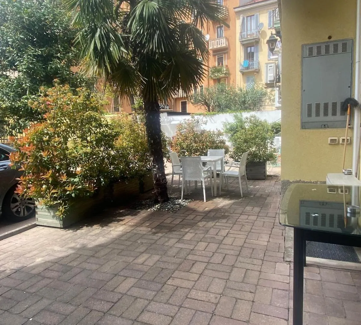 Artist S Residence 80 Mq With Garden And Palm Tree Mailand
